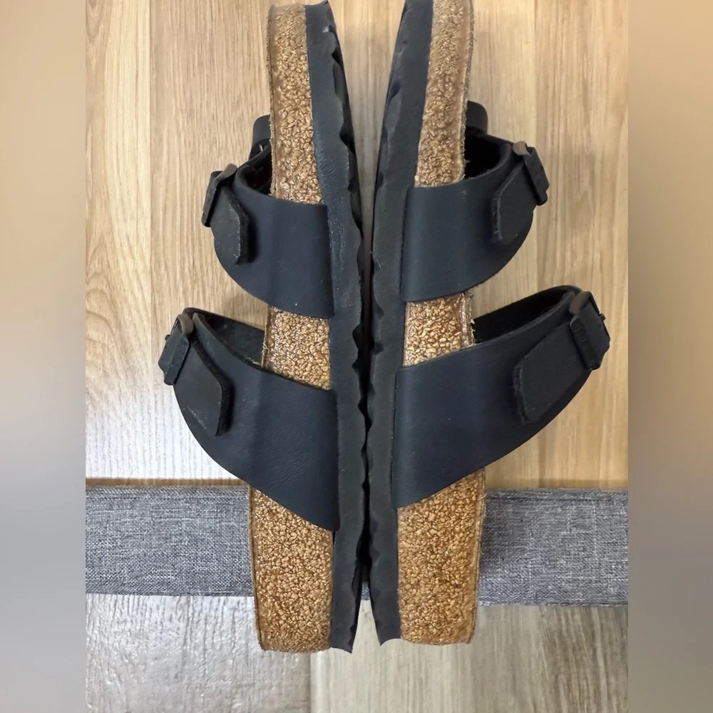 Birkenstock Black Cross-Strap Sandals - Picture 2 of 4